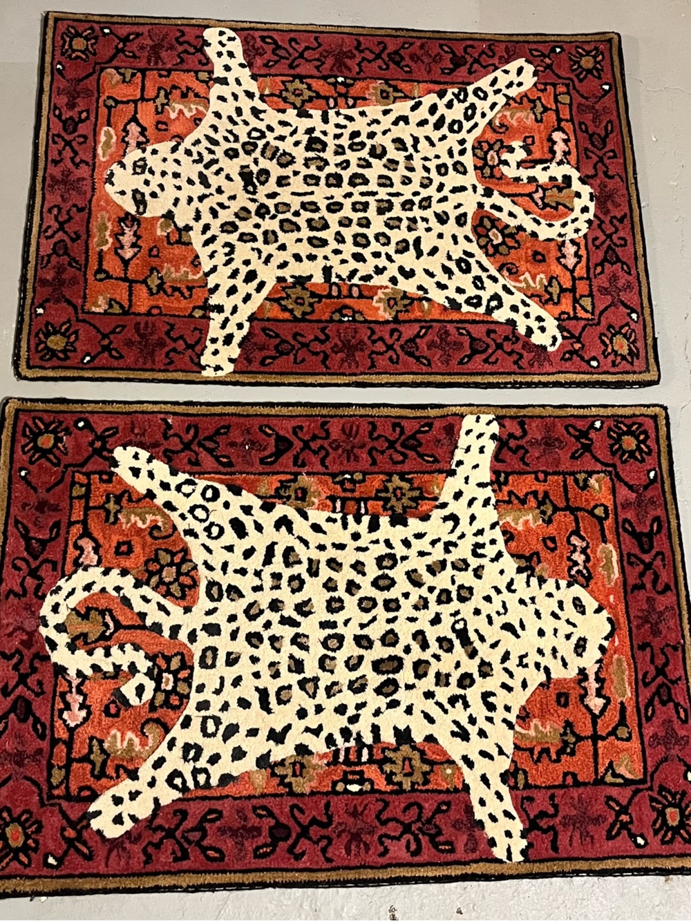 Octavia Hand Tufted Wool Blend Leopard Rug - Picture 2 of 3